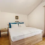 아파트 House Mirko- Center Of *